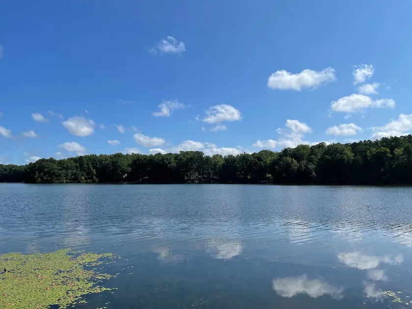 Lake House Hide Away - Image 1