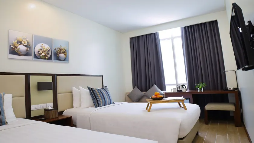 MCollection - Twin Beds Next to Chinatown, Binondo - Image 1