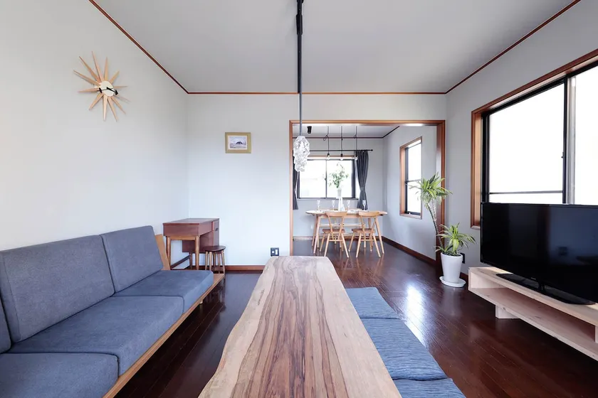 Nagashima Resort 3 minutes, stylish private house for up to 10 people, parking for 2 cars, Nagoya station to accommodation direct, 2 toilets - Image 1