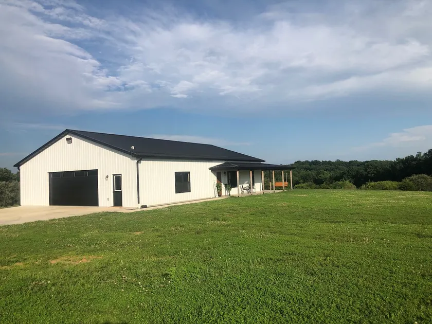 Dairy Farm Stay • Fresh Eggs & Milk • Peaceful 2BR - Image 1