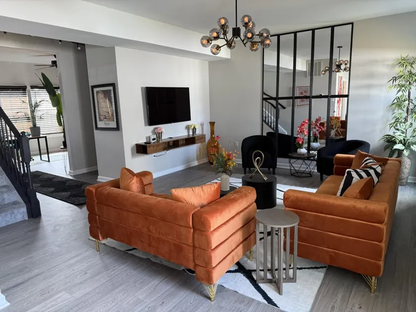 *NEW* Cozy & Very Stylish home for your family! - Image 1