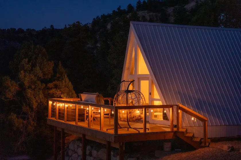 White A-Frame Escape 25 Min From Zion - Image 1
