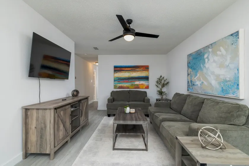 Outdoor Dining + Fenced Yard | 6.6 miles to AT&T - Image 1