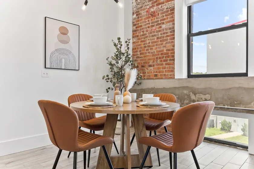 NYC 20 Min Designer Loft | Gym, Desk & Parking - Image 1