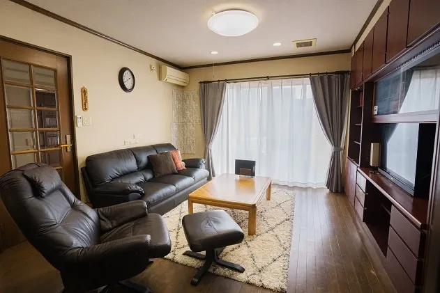 [Entire house for rent/up to 11 people] A private stay to enjoy to your heart's content with friends, family, and lovers. Also for parties - Image 1