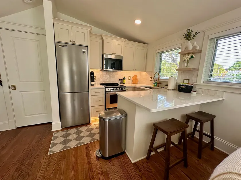 Charming & Historic | Walk to Downtown & Big House - Image 1