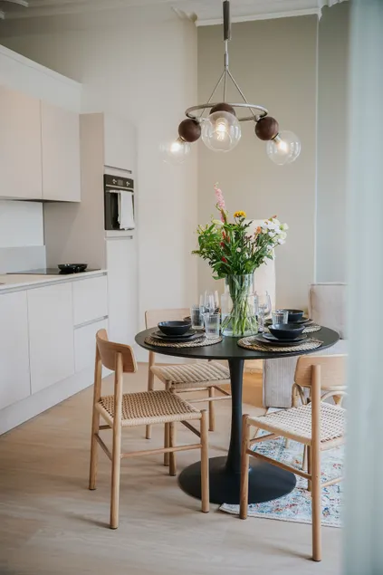 Bright City Apartment with Balcony - Image 1
