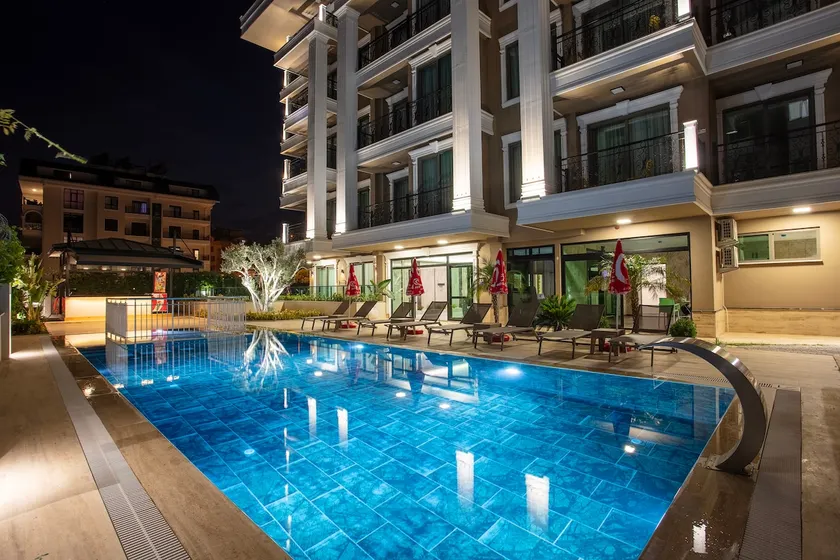 Loovox Suites - Superior Suite - Image 1