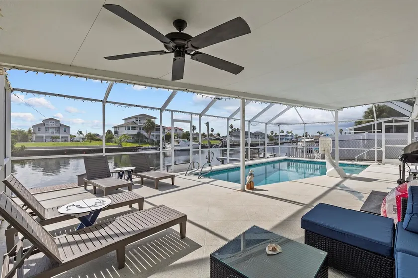 *NEW* - Waterfront - Heated Pool - 4 Kayak - grill - Image 1
