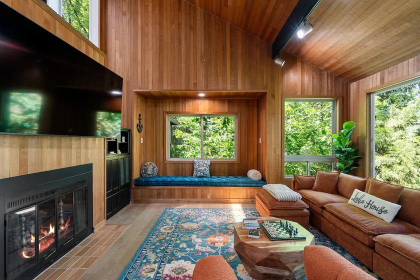 The Walking Woods Retreat in Lake Oswego - Image 1