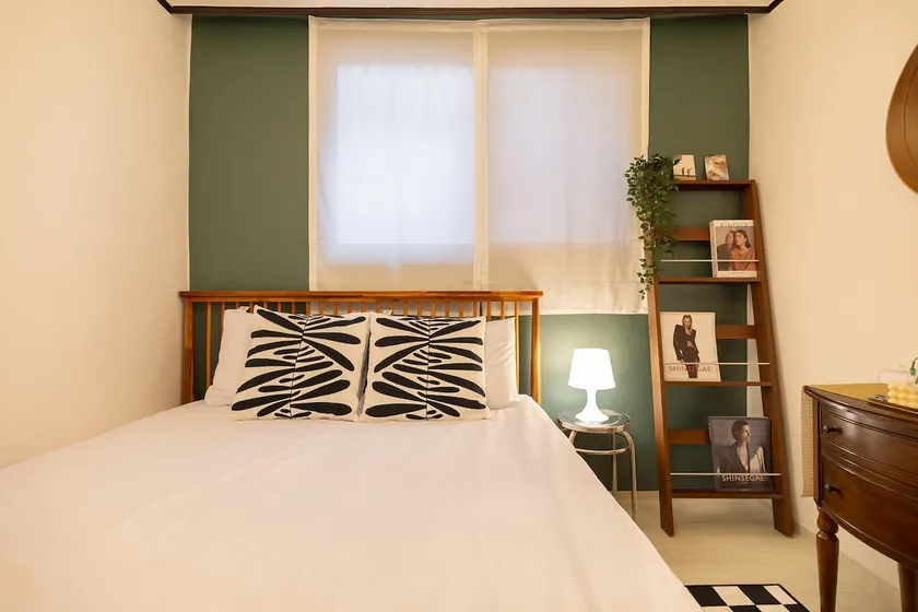 [S-stay] Top 5% Accommodation|Subway Line 2-Seoul National University Station | Sharosu-gil | Luggage storage | Check-out at 12: 00 - Image 1