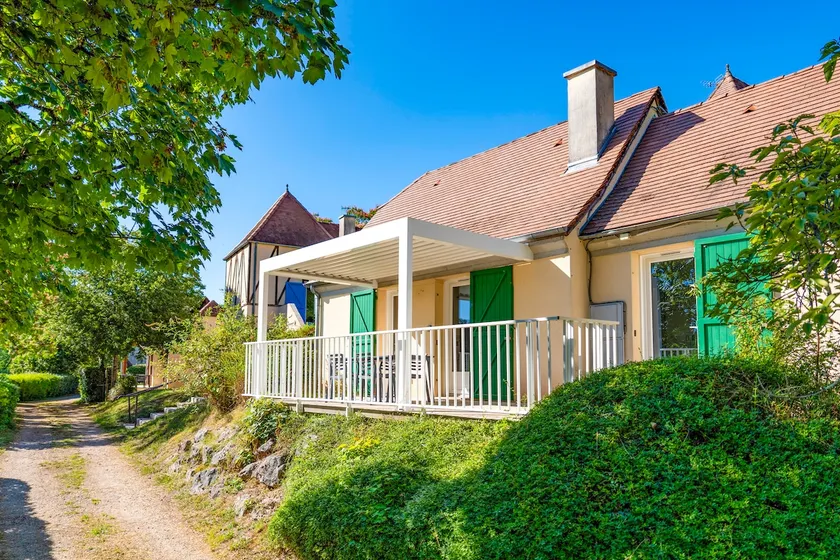 2-bedroom family home - Image 1