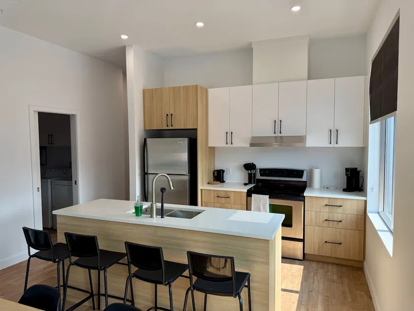The Royale 2 Apartments - Image 1