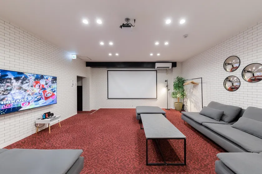 Perfect for families! There is a slide and ball pool! Kids will love the playground equipment! Good access to Namba and Tennoji [wu] - Image 1