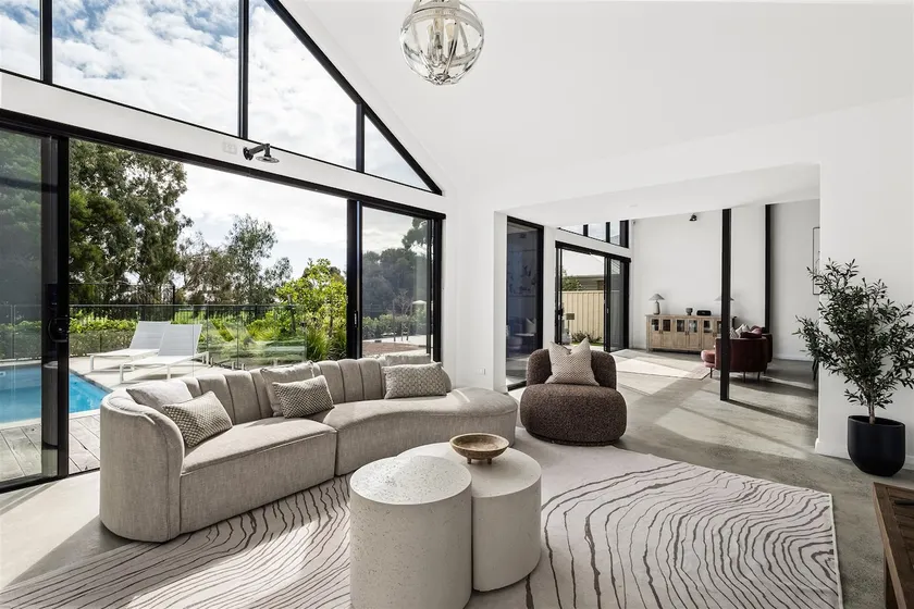 Ember and Aqua - Luxury Barnhouse on the Golf Course - Image 1