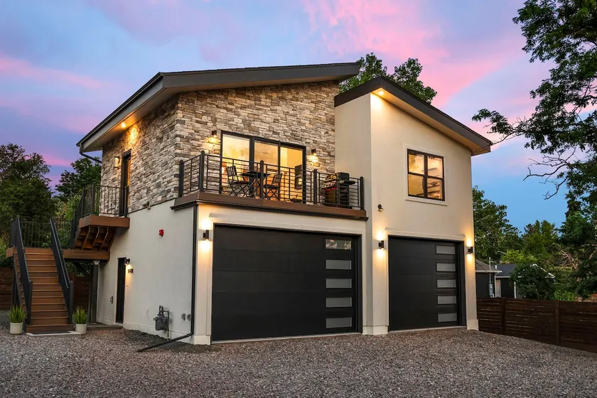 Hideaway at Hill Haven | 2bd w/ Balcony and BBQ - Image 1