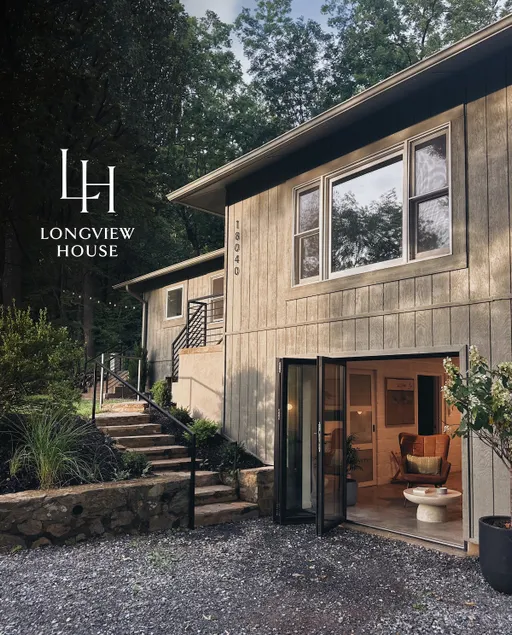 Designer Modern Mountain Escape (w/View & Hot Tub) - Image 1