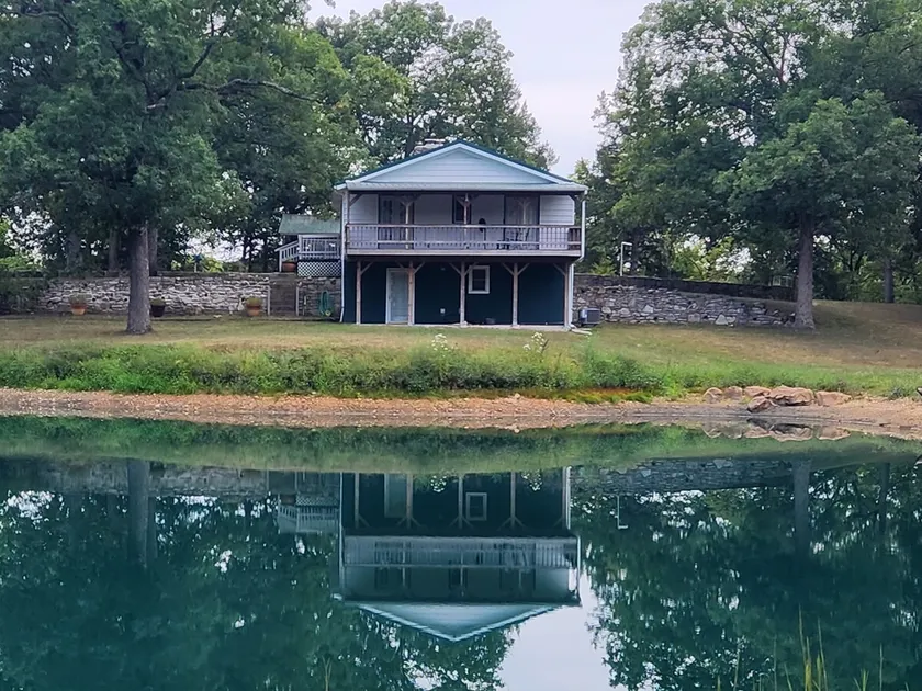 Cozy Oaks Cabin - Image 1