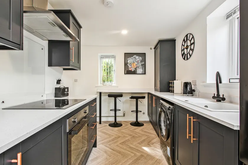 Modern 3 Bed House with Parking in Rothley - Image 1