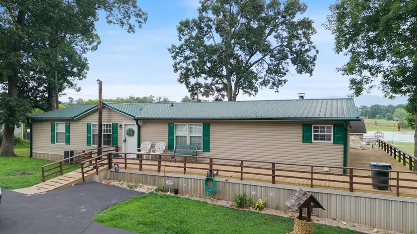Comfortable 3BR 2BA Home | Dandridge - Image 1