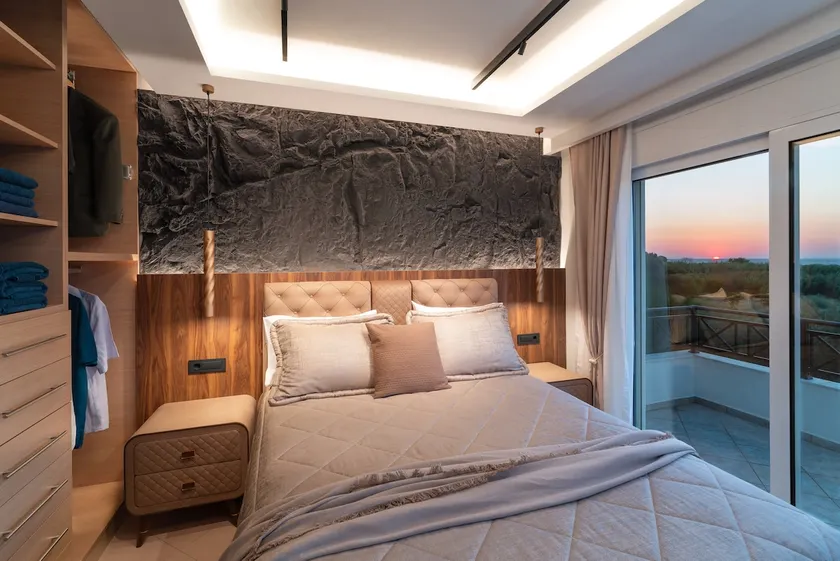 Near beach, Luxury Brand-New Suite Envy - Image 1