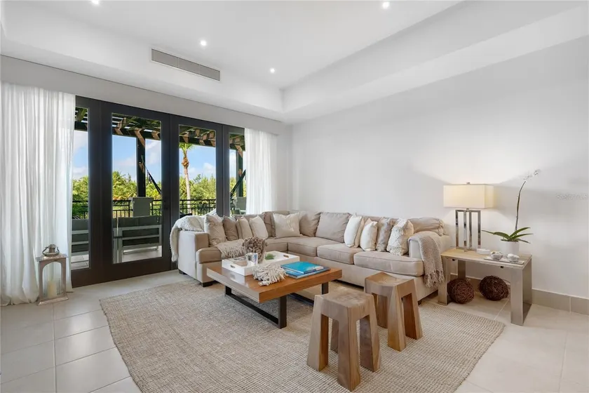 Luxurious beachy chic villa at the Four Seasons in Bahia Beach - Image 1