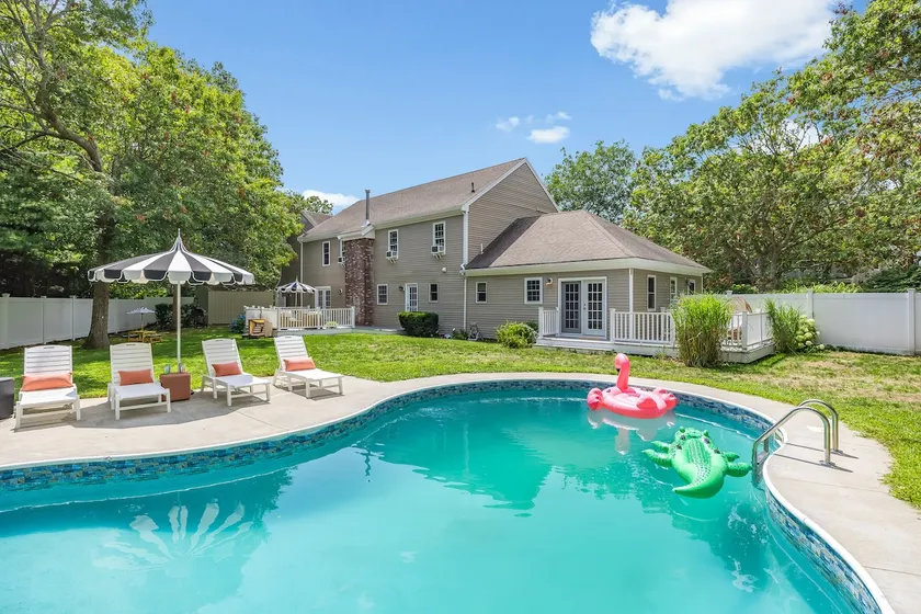 Family Cape Cod Oasis-Pool-Hot Tub-Game&Kids Room - Image 1