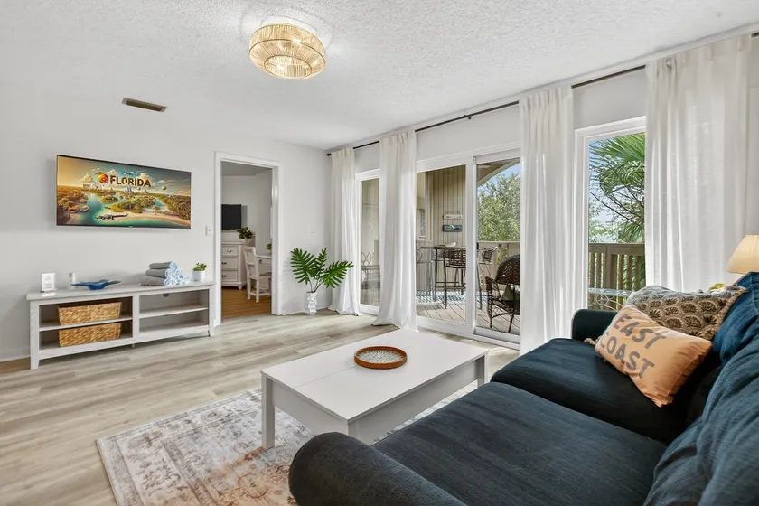 2/2 Oceanview Condo/Beach Access/Pools - Image 1