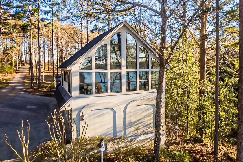 Modern Treehouse, Lake Access, Shared Sundeck - Image 1