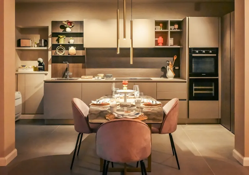 Heart of Piacenza Luxury Apt, 100m Piazza Cavalli - Image 1