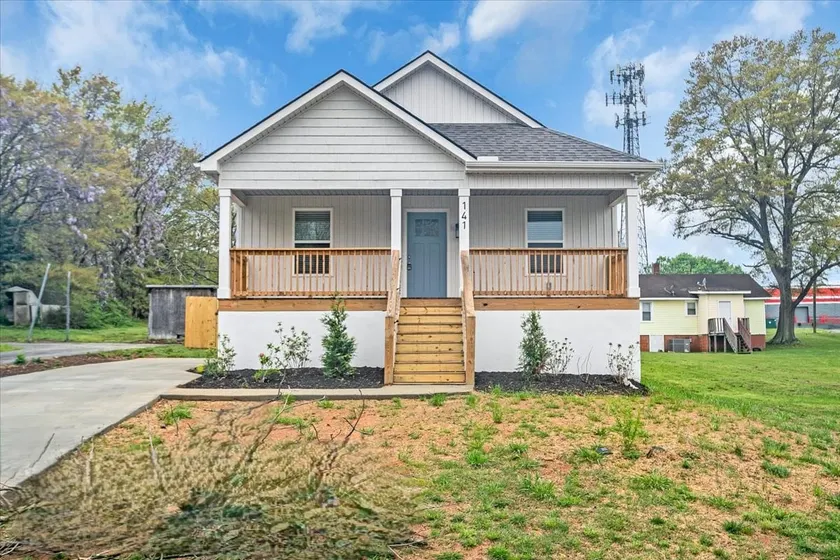 Greer Urban Retreat 3-Bedroom - Image 1