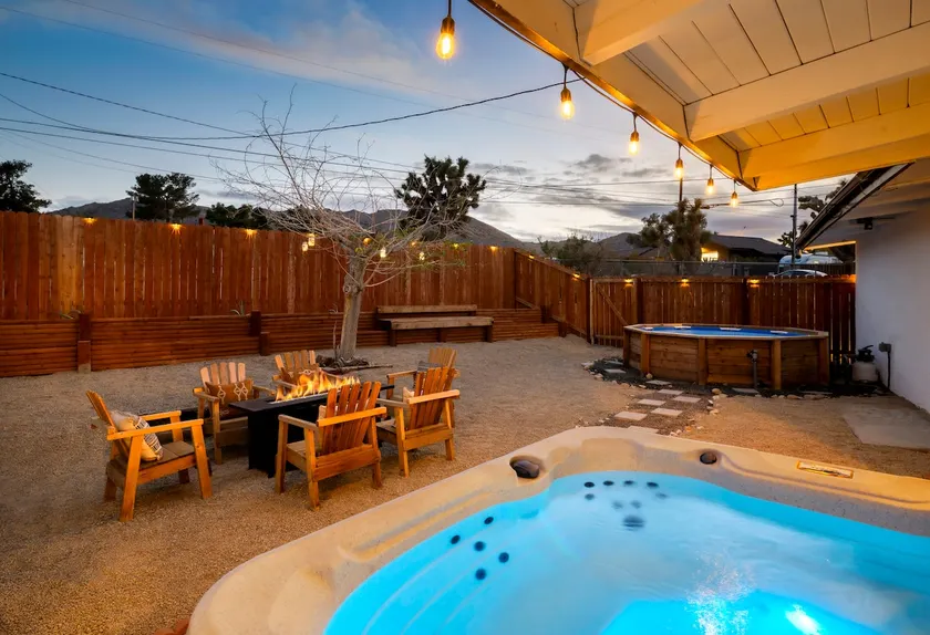 Pool•Hot Tub•Firepit•Fully Fenced With Epic Views - Image 1