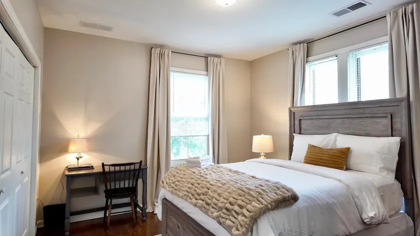 The Italianate Oasis Luxury Stay West End Hartford - Image 1