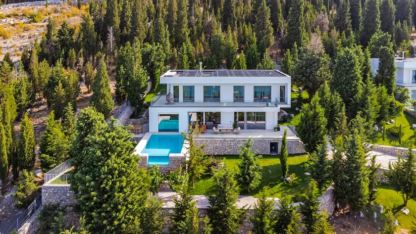 Lake Whisper Villa Pool & Amazing Views by PikHost - Image 1