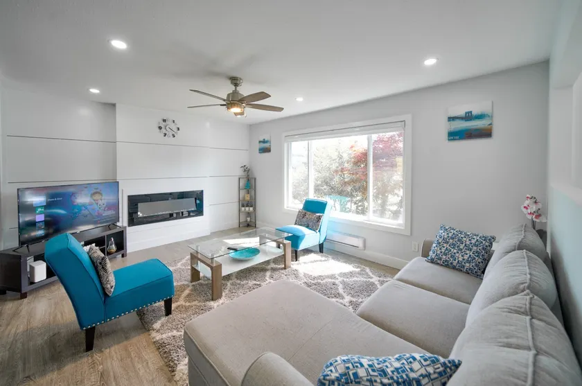 Private renovated home, 5 beds, Central Langley - Image 1