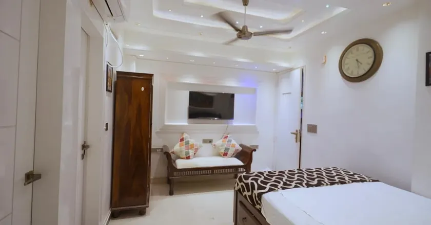 Perfect Affordable Living Space Golf Course Road - Image 1
