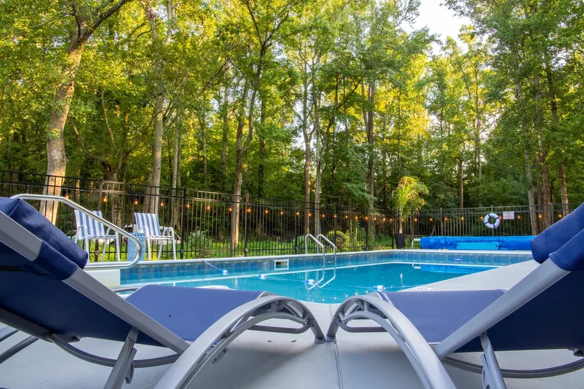 Pool, Pickleball, Disc Golf, Bonfires, Memories! - Image 1