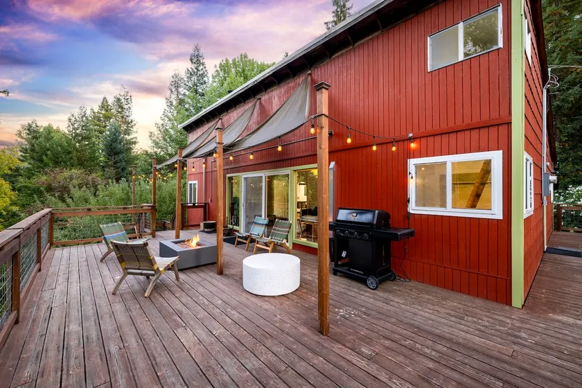 River Rose: riverfront, private beach, fire pit - Image 1