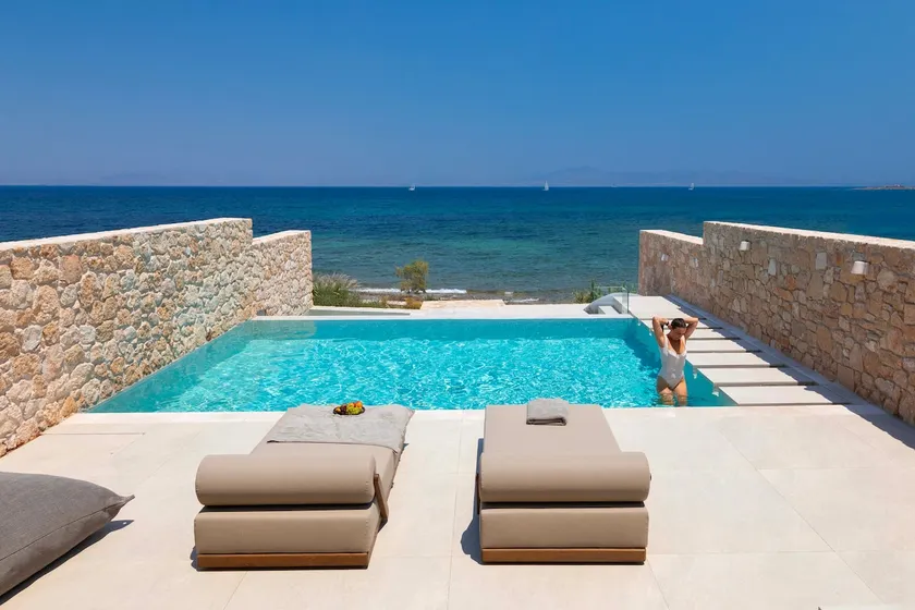 AÁSHNA Suites and Residences - Image 1