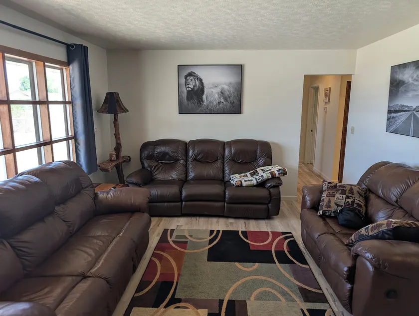 Rustic Family Getaway - Image 1