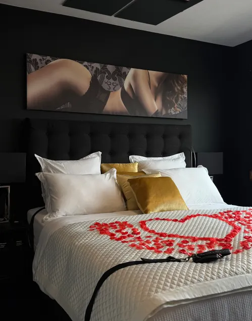 Private spa & luxury love room - Love Horizons - Image 1