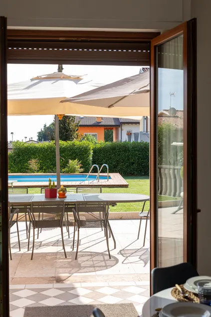Three-room apartment with pool - Image 1