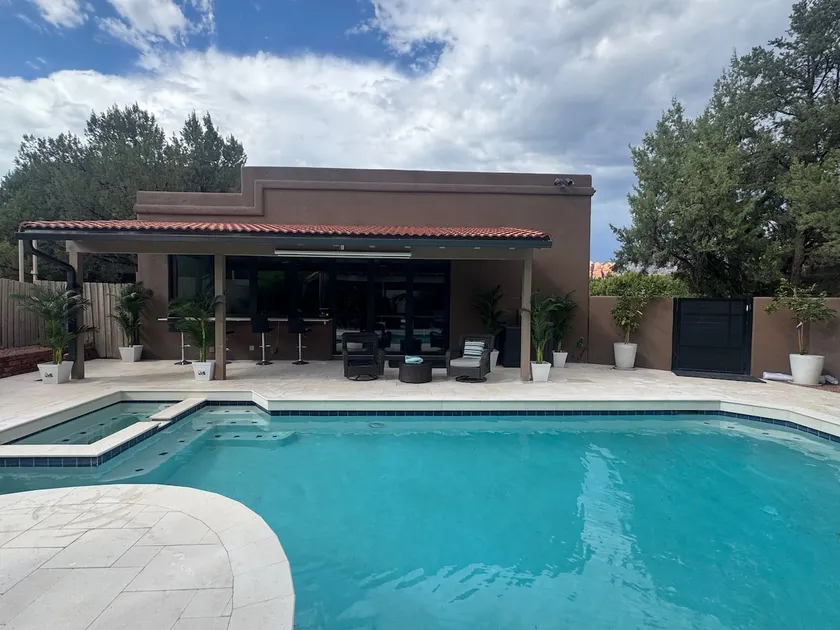 Red Rock Oasis - Image 1