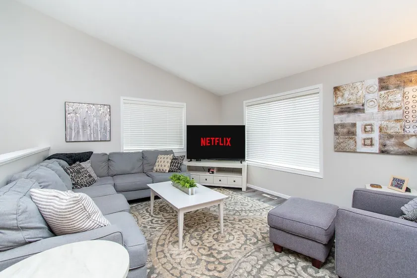 3BR I King, Patio, Garage, Self-Checkin, Smart TVs - Image 1