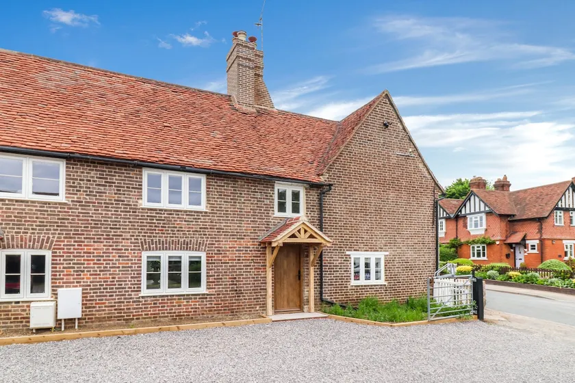 Tuffs Farm Cottage - Image 1