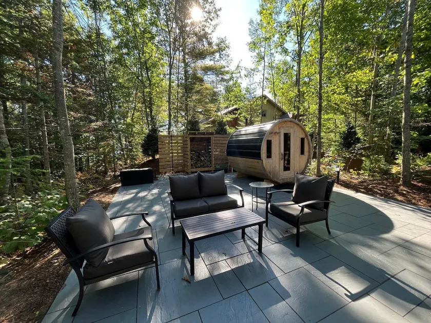 Stunning Lakefront Retreat: Sauna, Hot Tub, EV Chg - Image 1