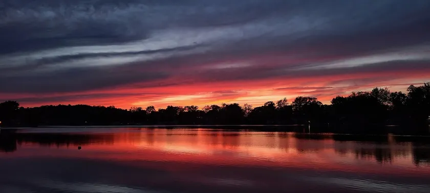 Peaceful Lake Retreat: Swim - Fish - Kayak - Image 1
