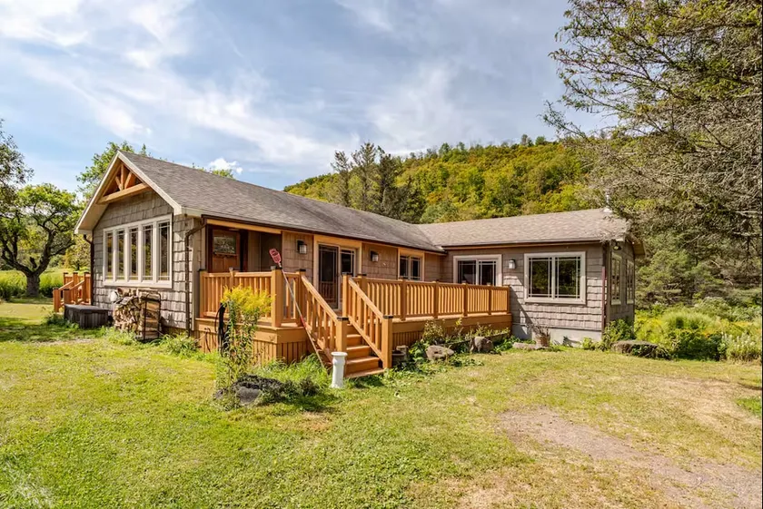 East Branch Nature House - Spring Water Retreat - Image 1