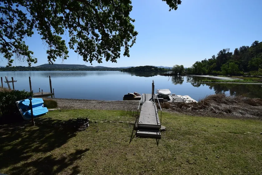 Sunrise Lake Escape - Image 1