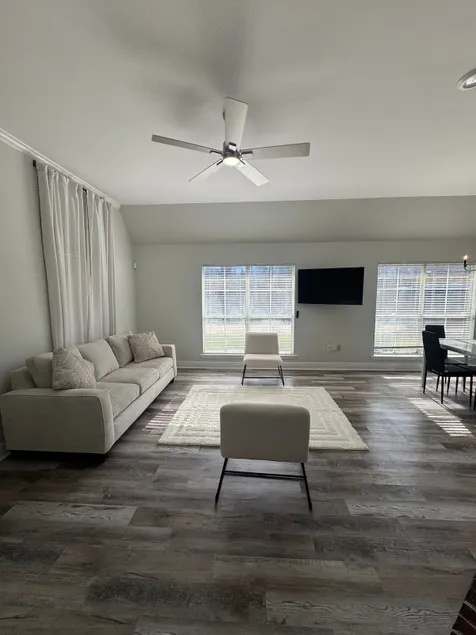 Prairieville Retreat - Image 1